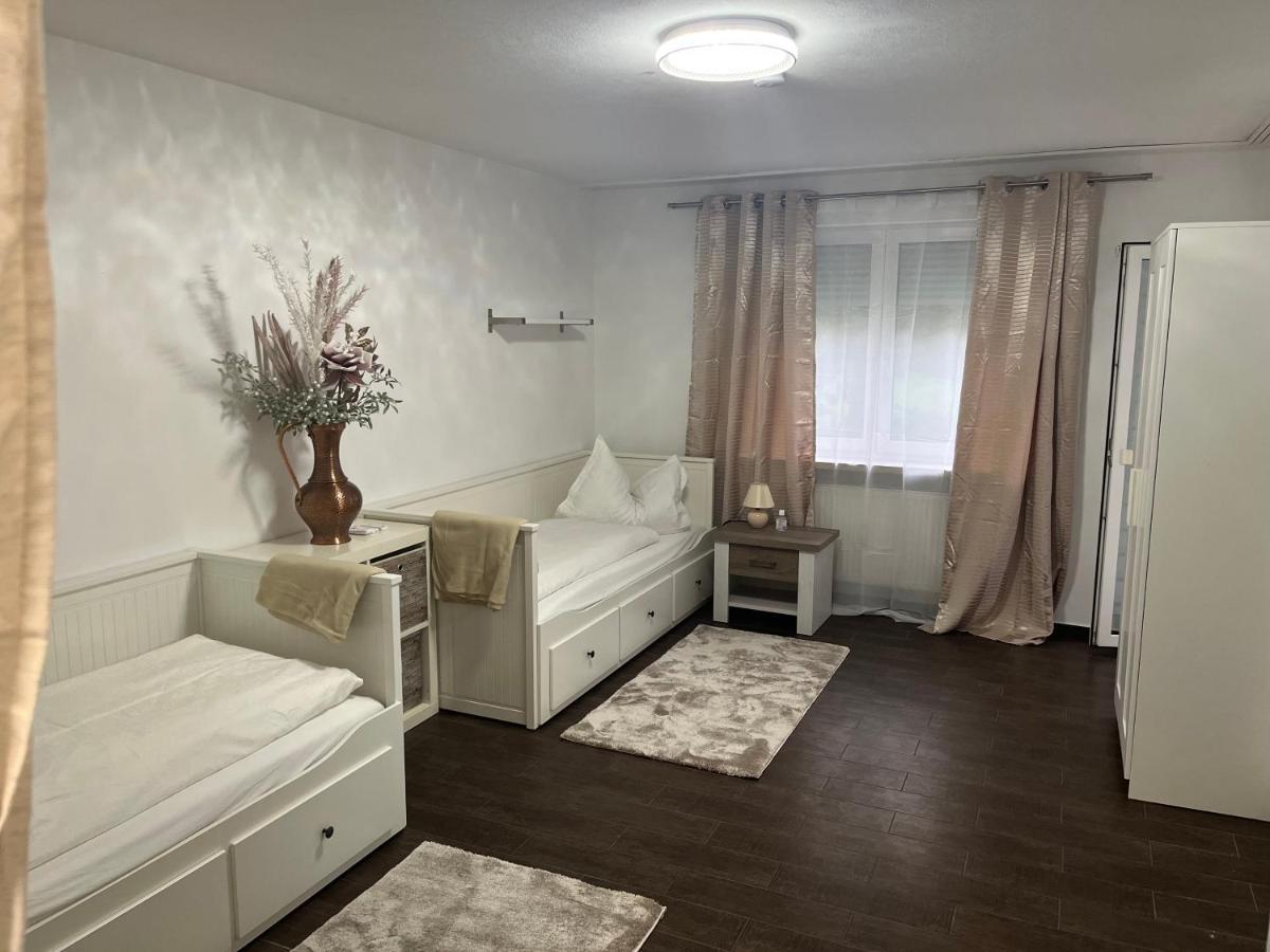 Bibis Ferienwohnung Мюнхен Екстериор снимка